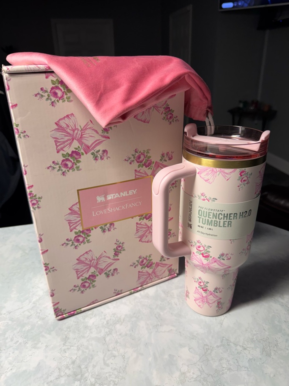 Stanley x LoveShackFancy Flowstate Quencher 40 oz Tumbler (Pink Mink)